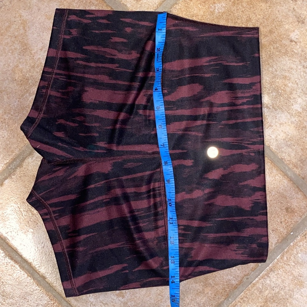 Lululemon Biker Shorts, 2.5 - Picture 7 of 7